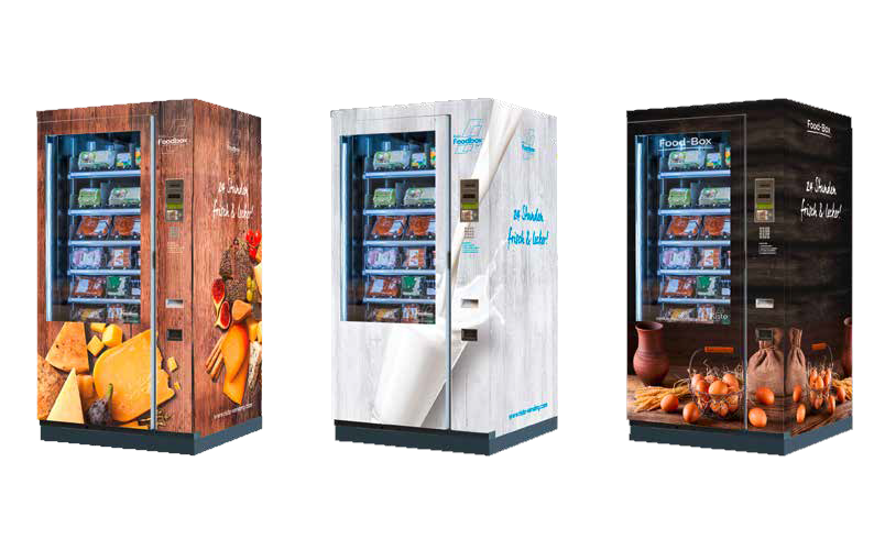 Drei Modelle bedruckter Lebensmittelautomaten vom Hersteller Risto.